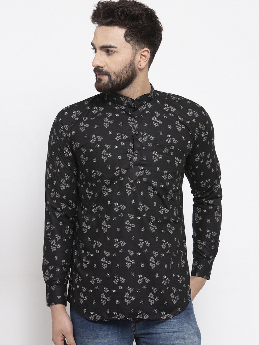 

KLOTTHE Men Black & White Floral Print Straight Kurta