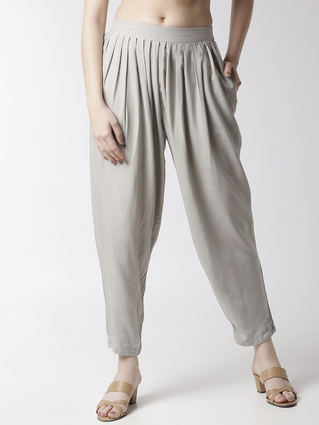 

De Moza Women Grey Loose Fit Solid Pleated Trousers