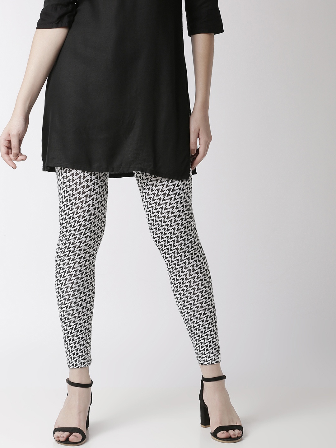 

De Moza Women White Printed Leggings