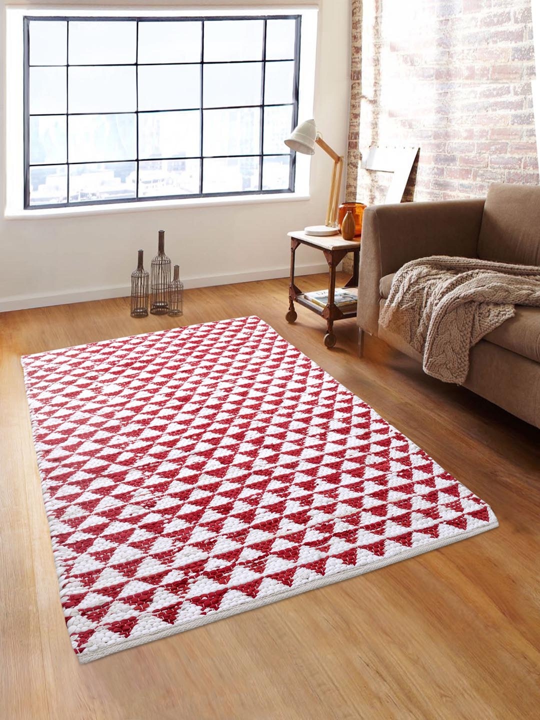 

ROMEE Red & White Triangle Printed Anti-Skid Dhurrie