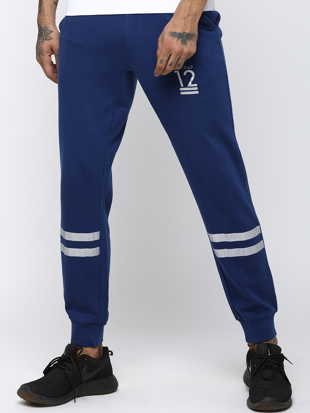 

Huetrap Men Navy Blue Solid Straight-Fit Joggers