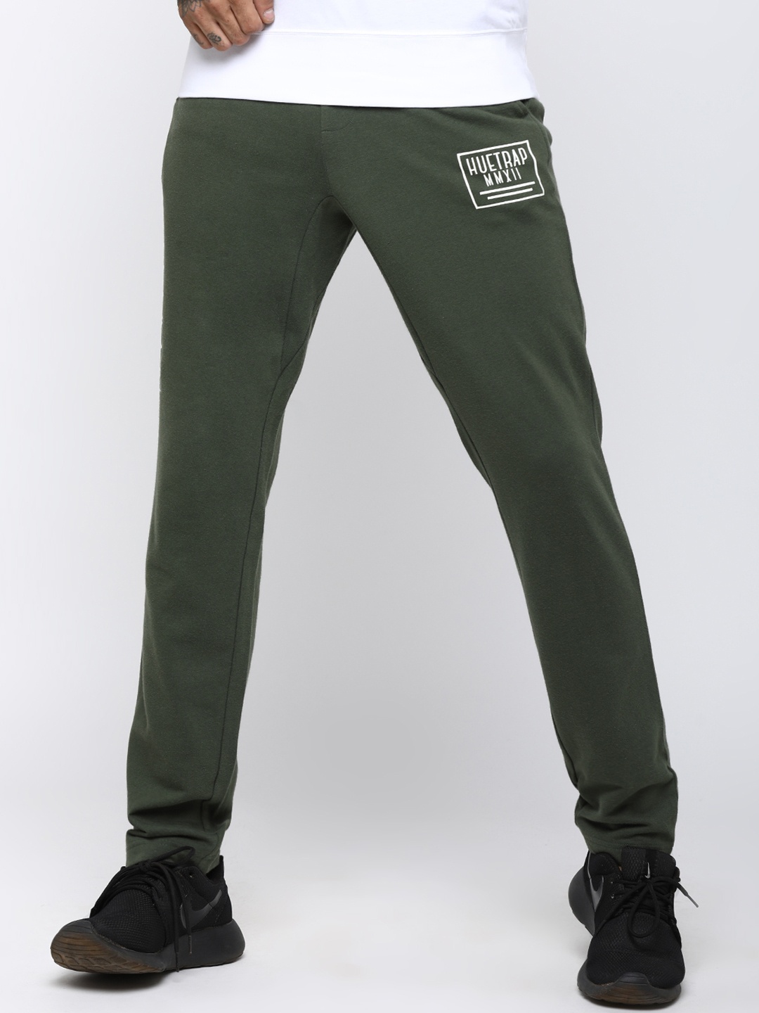 

Huetrap Men Olive Green Solid Straight-Fit Joggers