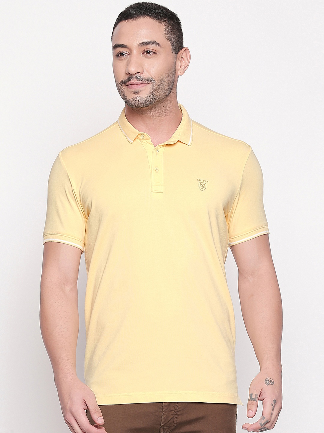 

Mufti Men Yellow Solid Polo Collar Slim-Fit T-shirt