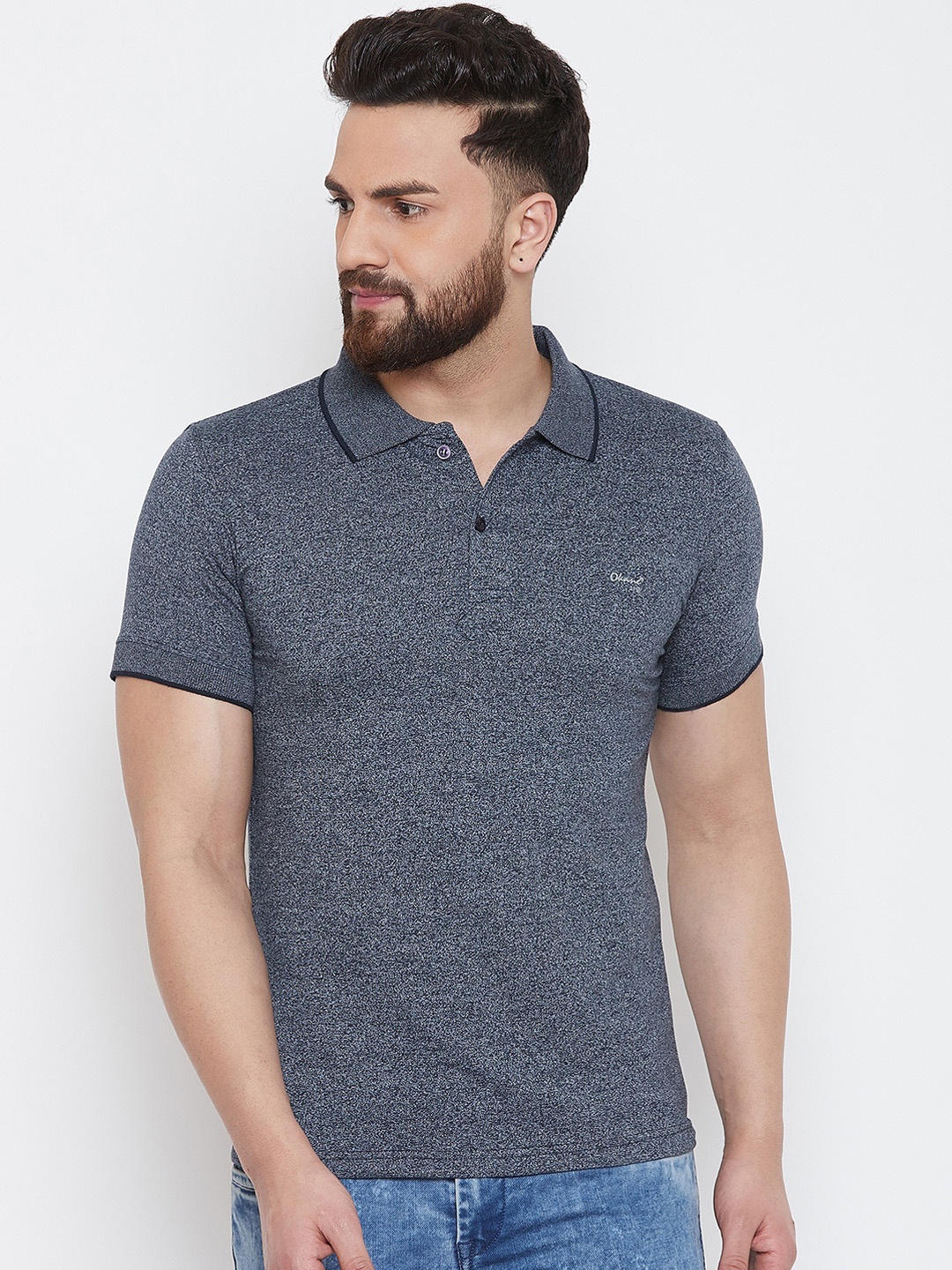 

Okane Men Navy Blue Solid Polo Collar T-shirt