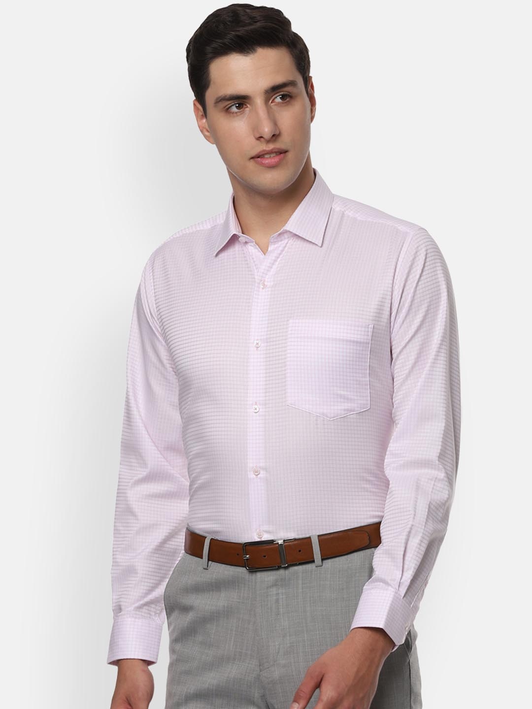 

Van Heusen Men Pink & White Regular Fit Checked Formal Shirt