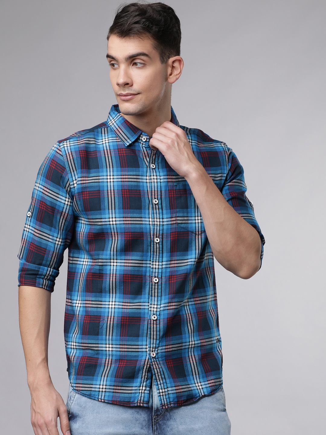 

LOCOMOTIVE Men Navy Blue & White Slim Fit Checked Casual Shirt