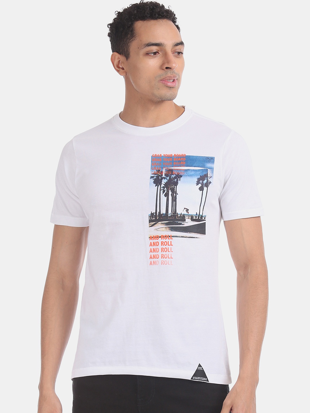 

Colt Men White Printed Slim Fit Round Neck T-shirt