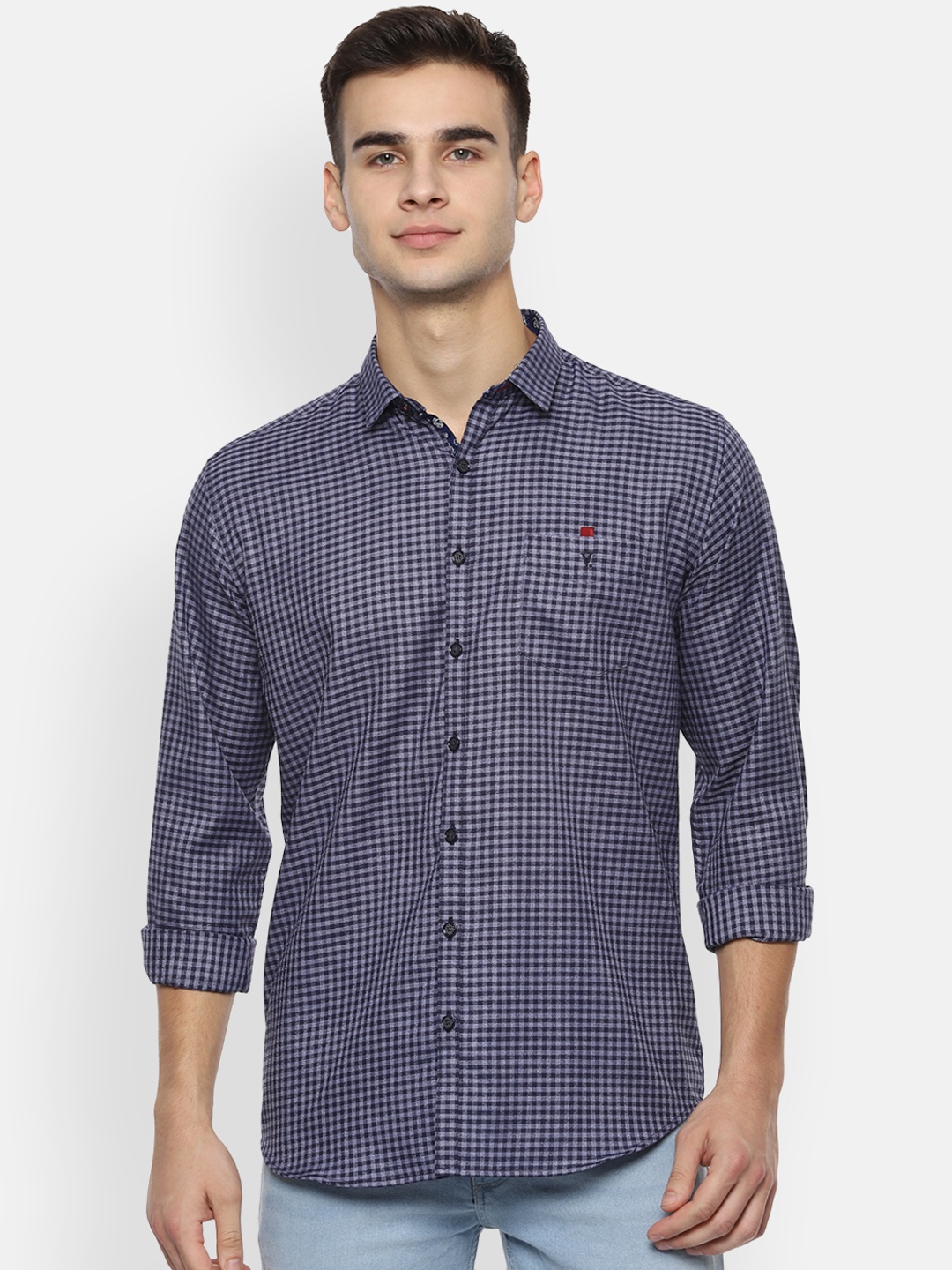 

V Dot Men Blue Slim Fit Checked Casual Shirt