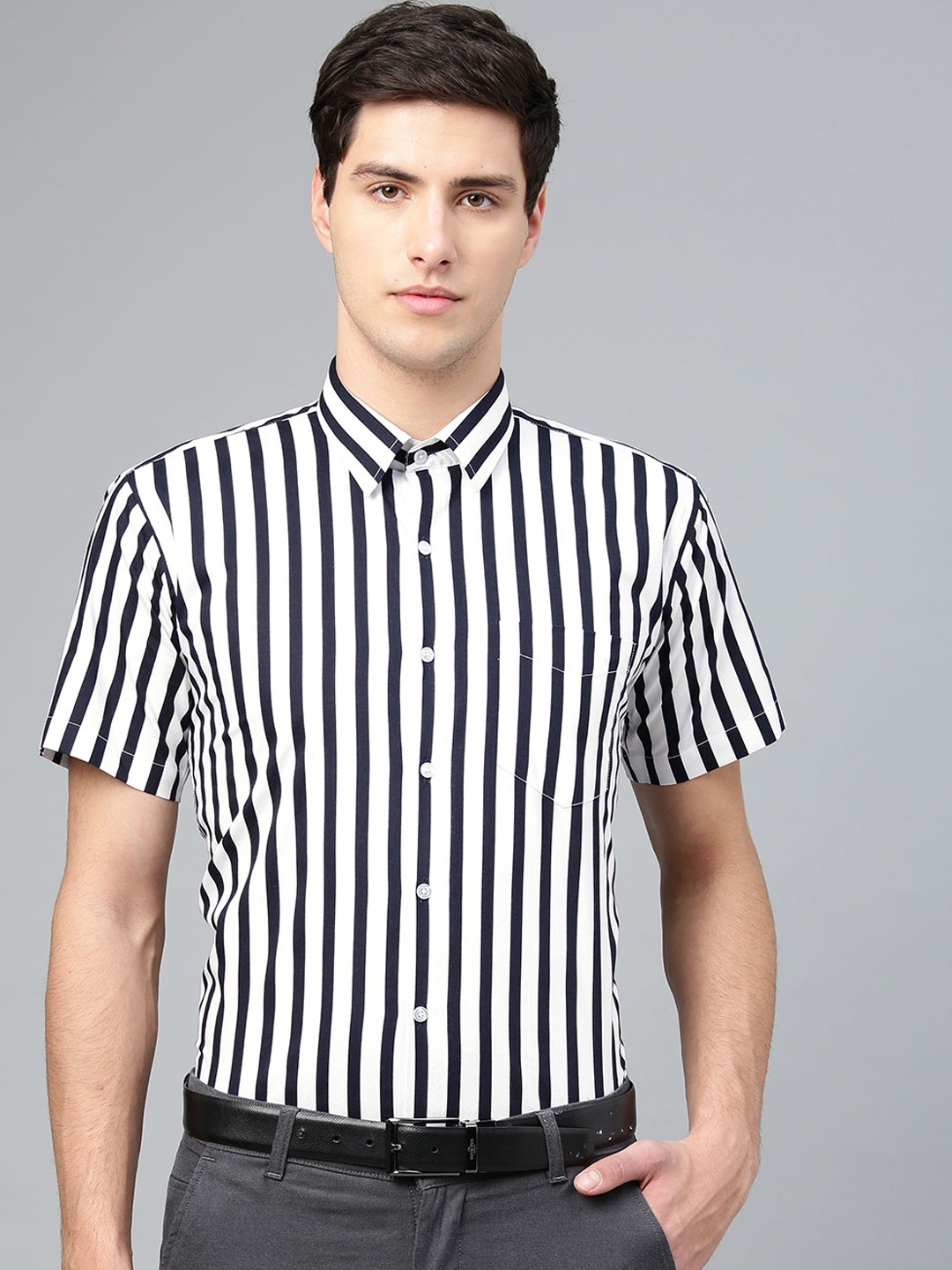 

Hancock Men White & Navy Blue Slim Fit Striped Formal Shirt