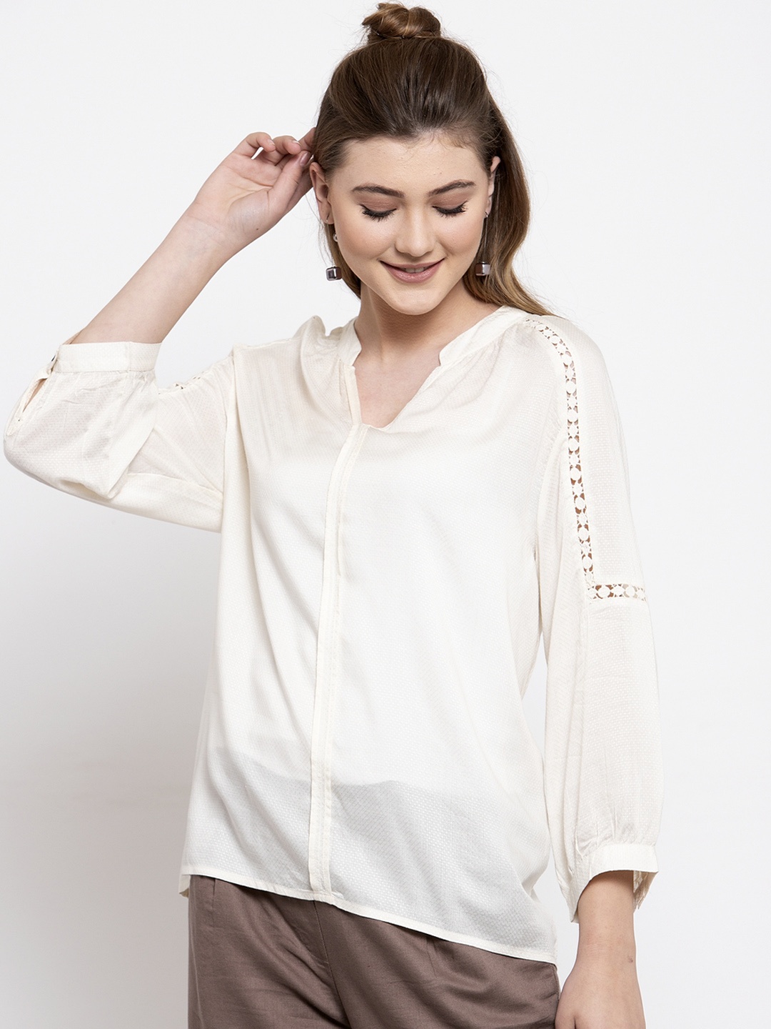 

Gipsy Women White Self-Design Tunic