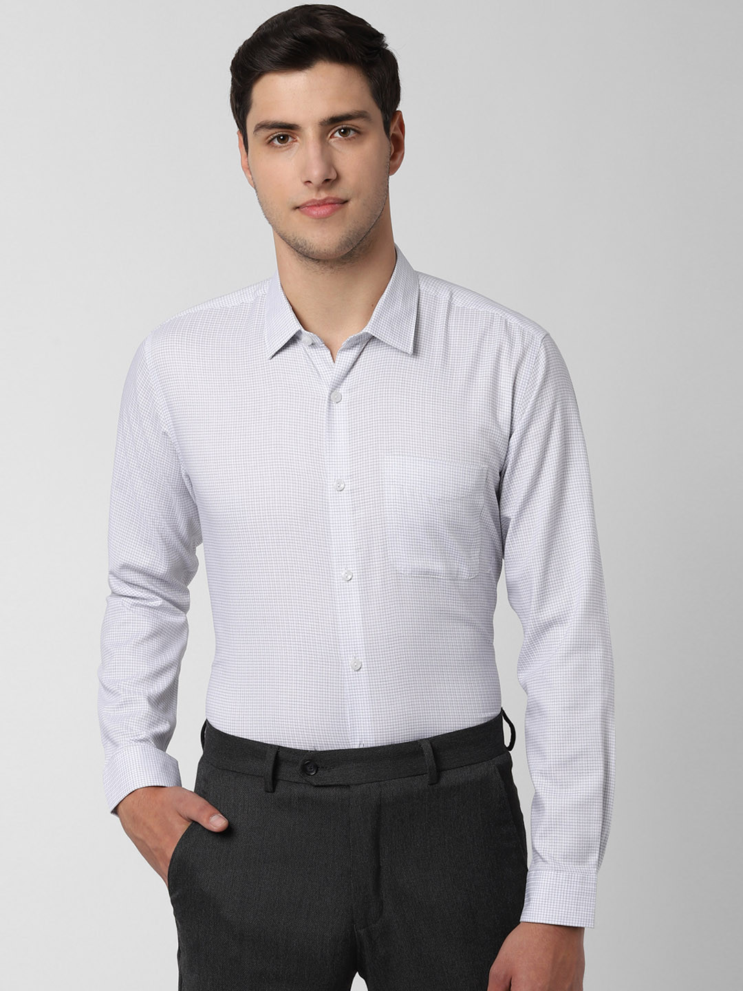 

Peter England Men White & Navy Blue Regular Fit Checked Formal Shirt