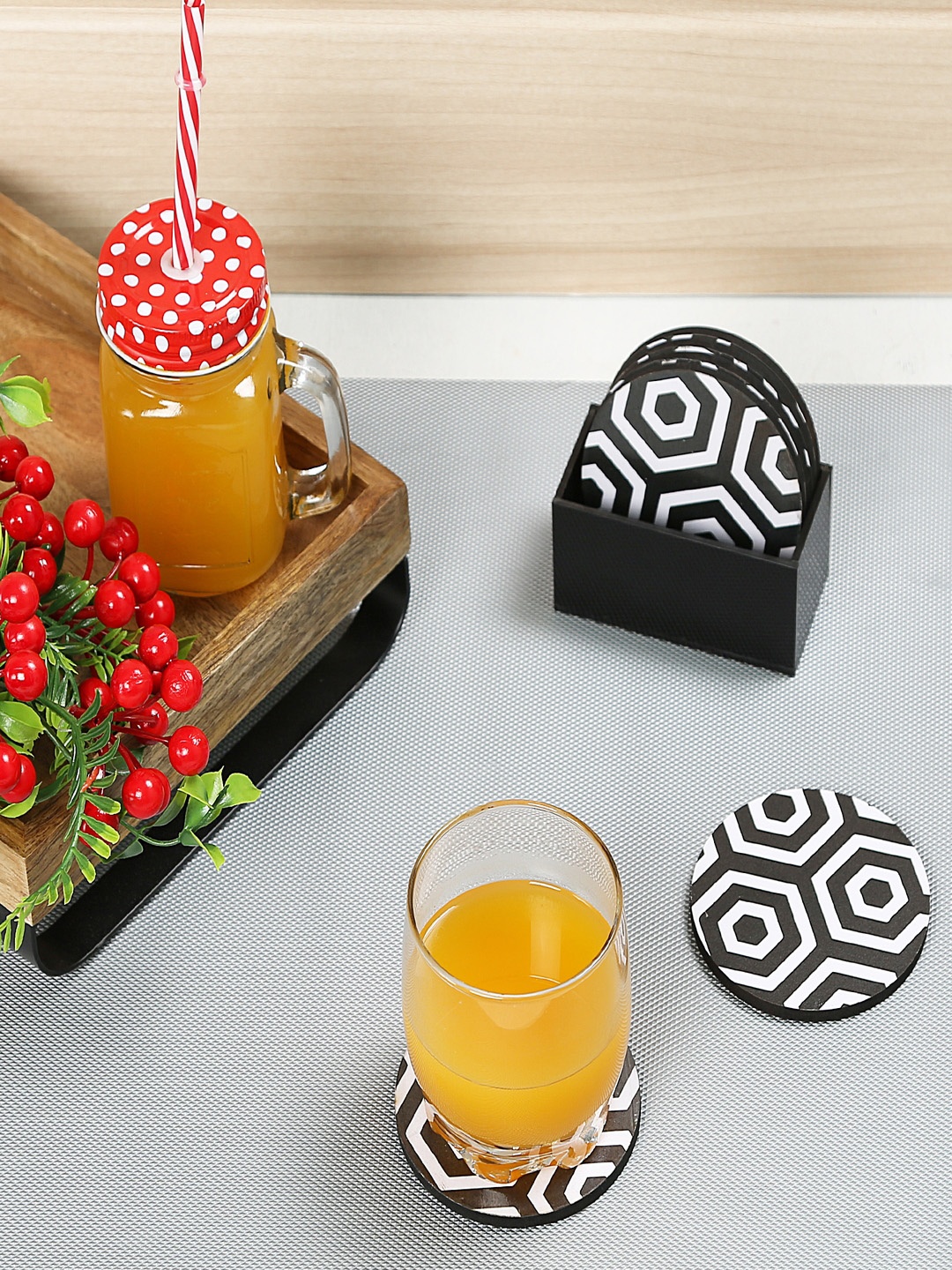 

CRAYTON Set of 6 White & Black Printed MDF Coasters With Holder