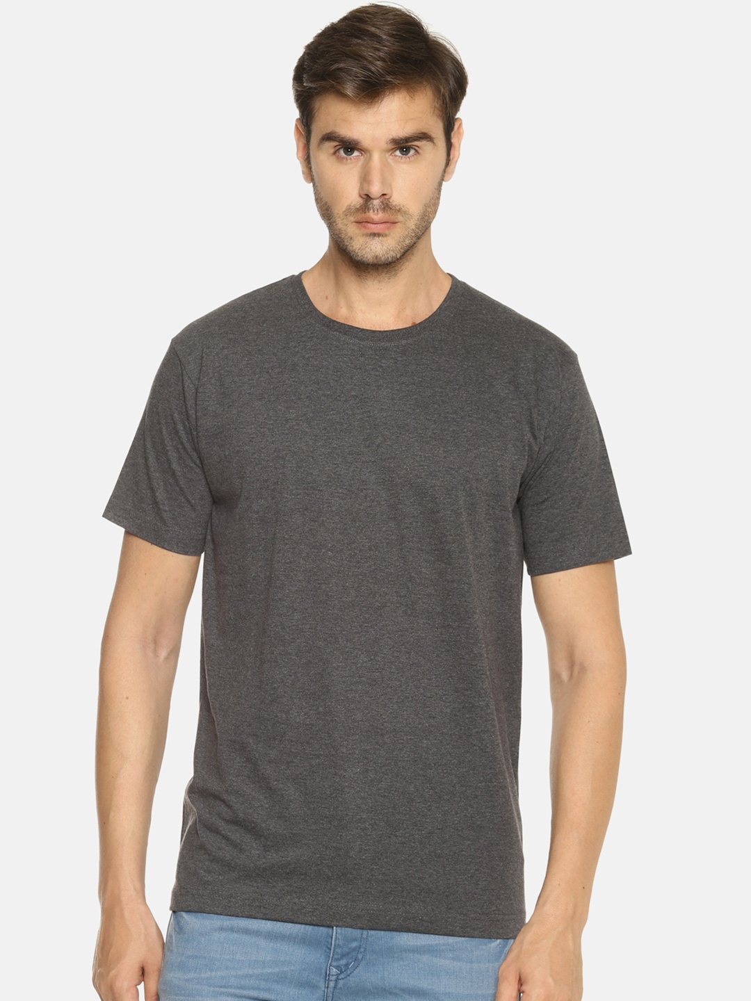 

OBOW Men Charcoal Grey Solid Round Neck Pure Cotton T-shirt