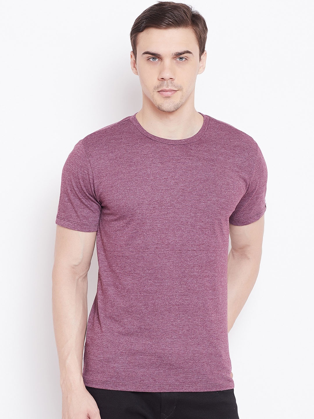 

LE BOURGEOIS Men Maroon Solid Round Neck T-shirt