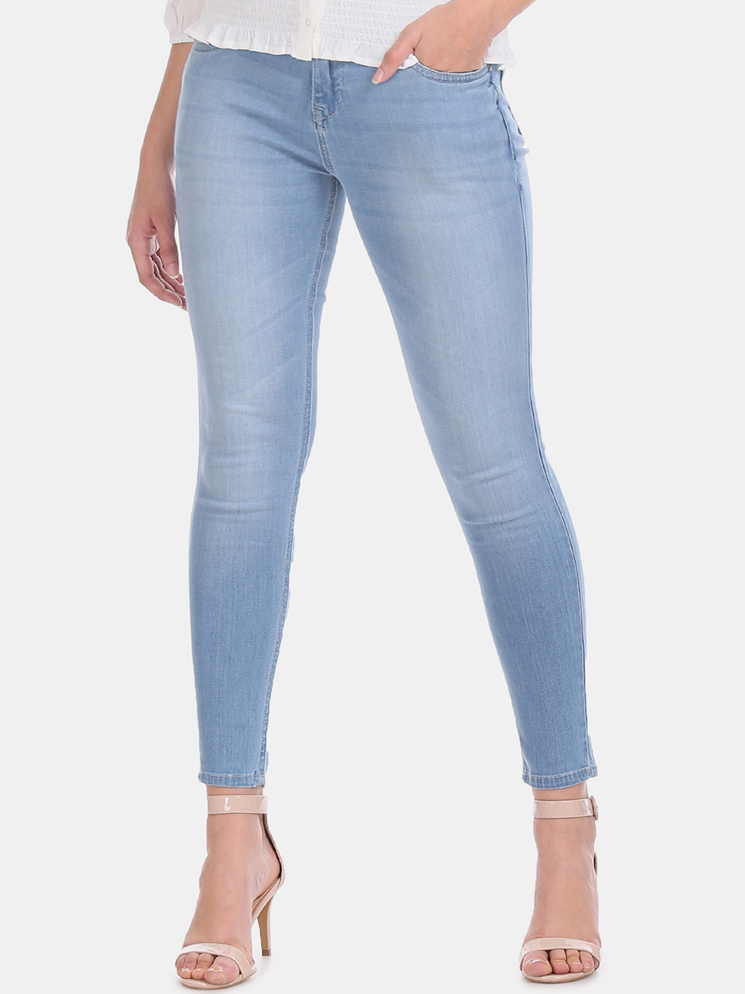 

Sugr Women Blue Regular Fit Mid-Rise Clean Look Stretchable Jeans