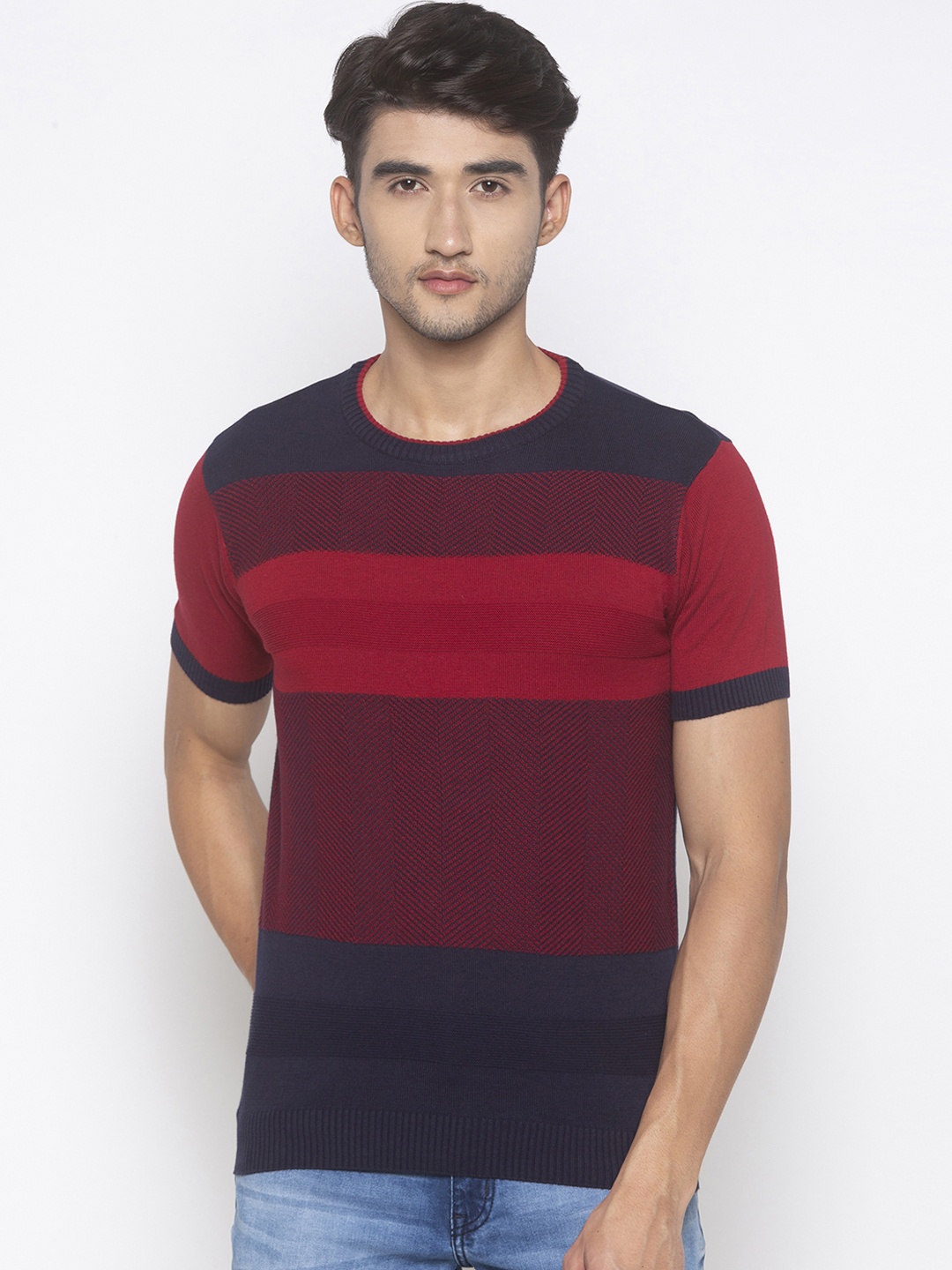 

Globus Men Red & Navy Blue Striped Slim Fit Round Neck T-shirt