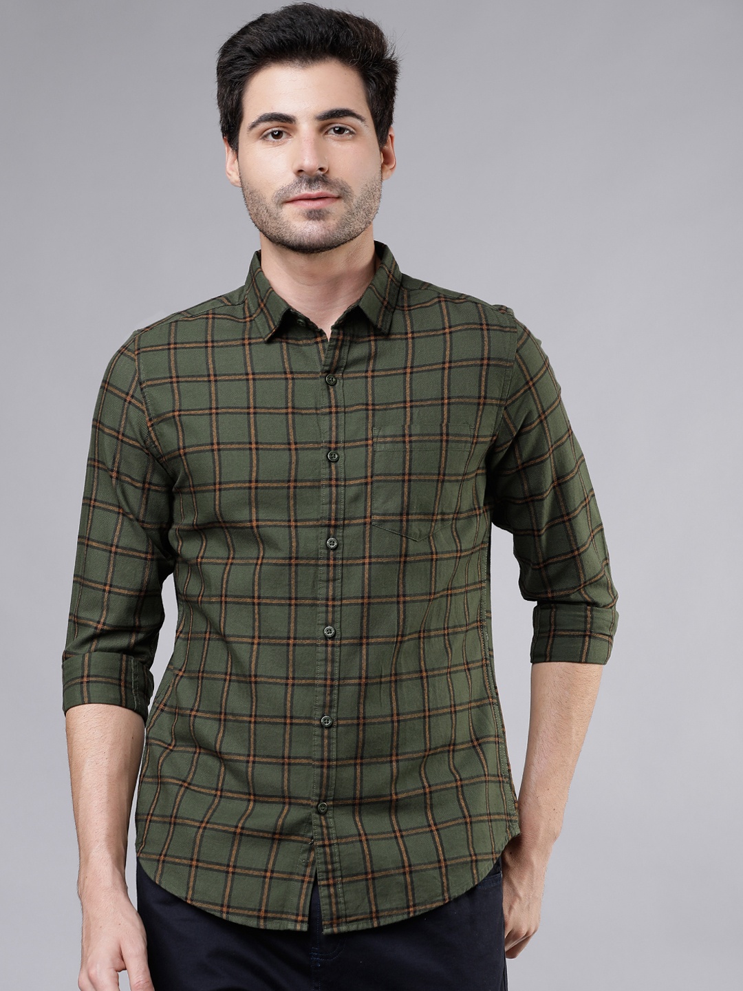 

HIGHLANDER Men Olive Green & Black Slim Fit Checked Casual Shirt