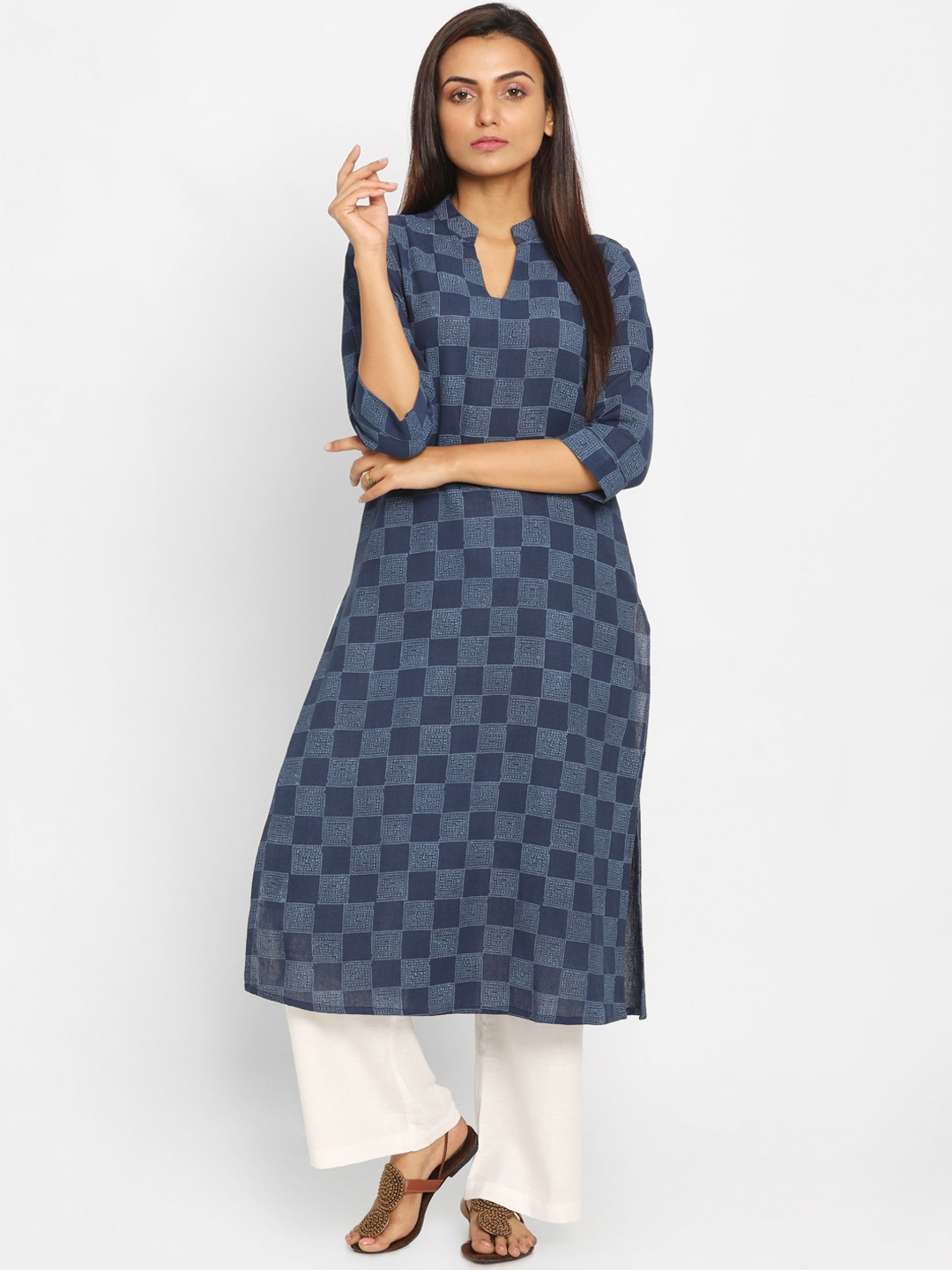 

Nakshi Women Navy Blue & Off-White Printed Straight Kurta