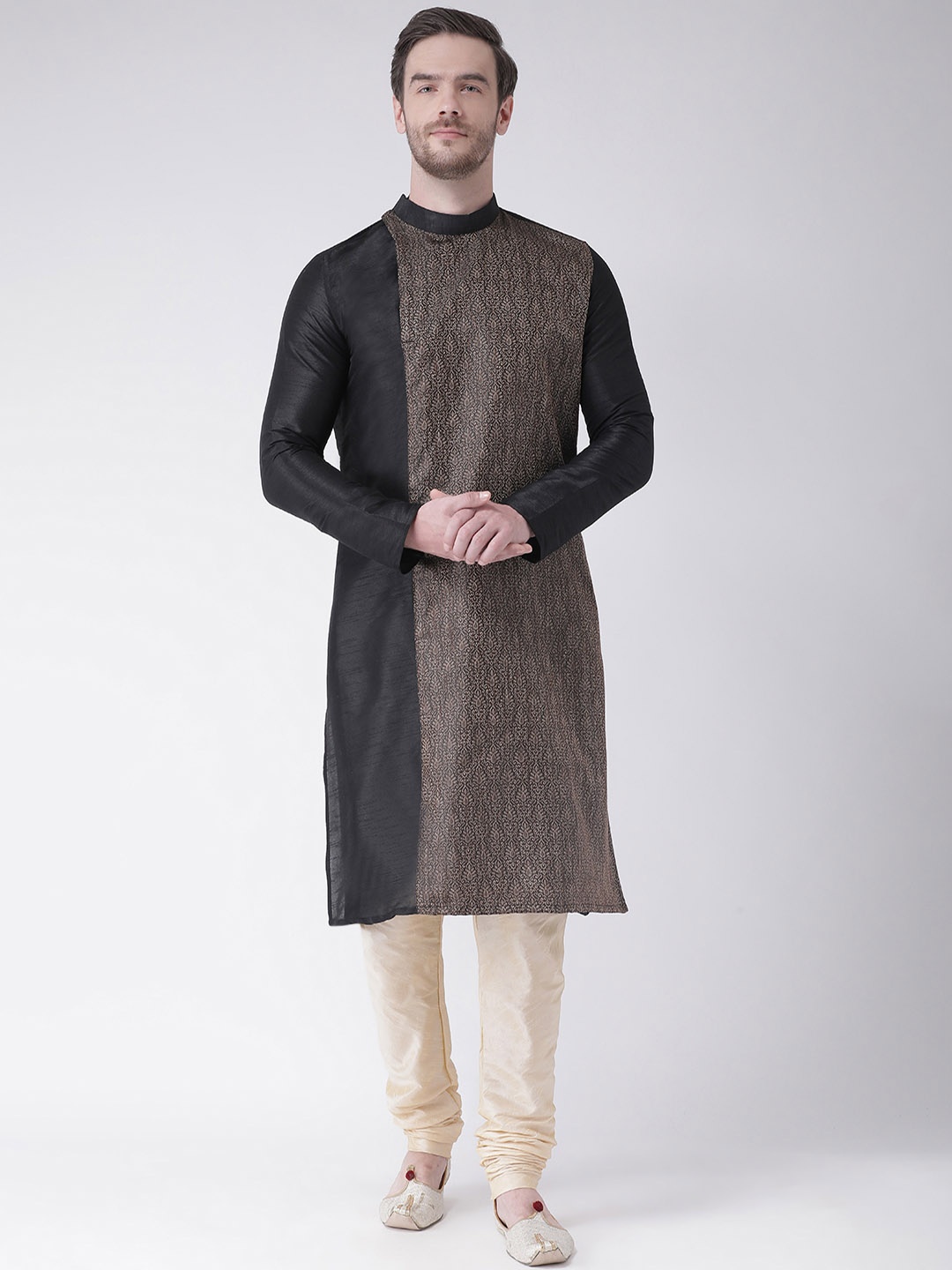 

DEYANN Men Black & Cream-Coloured Woven Design Kurta with Churidar