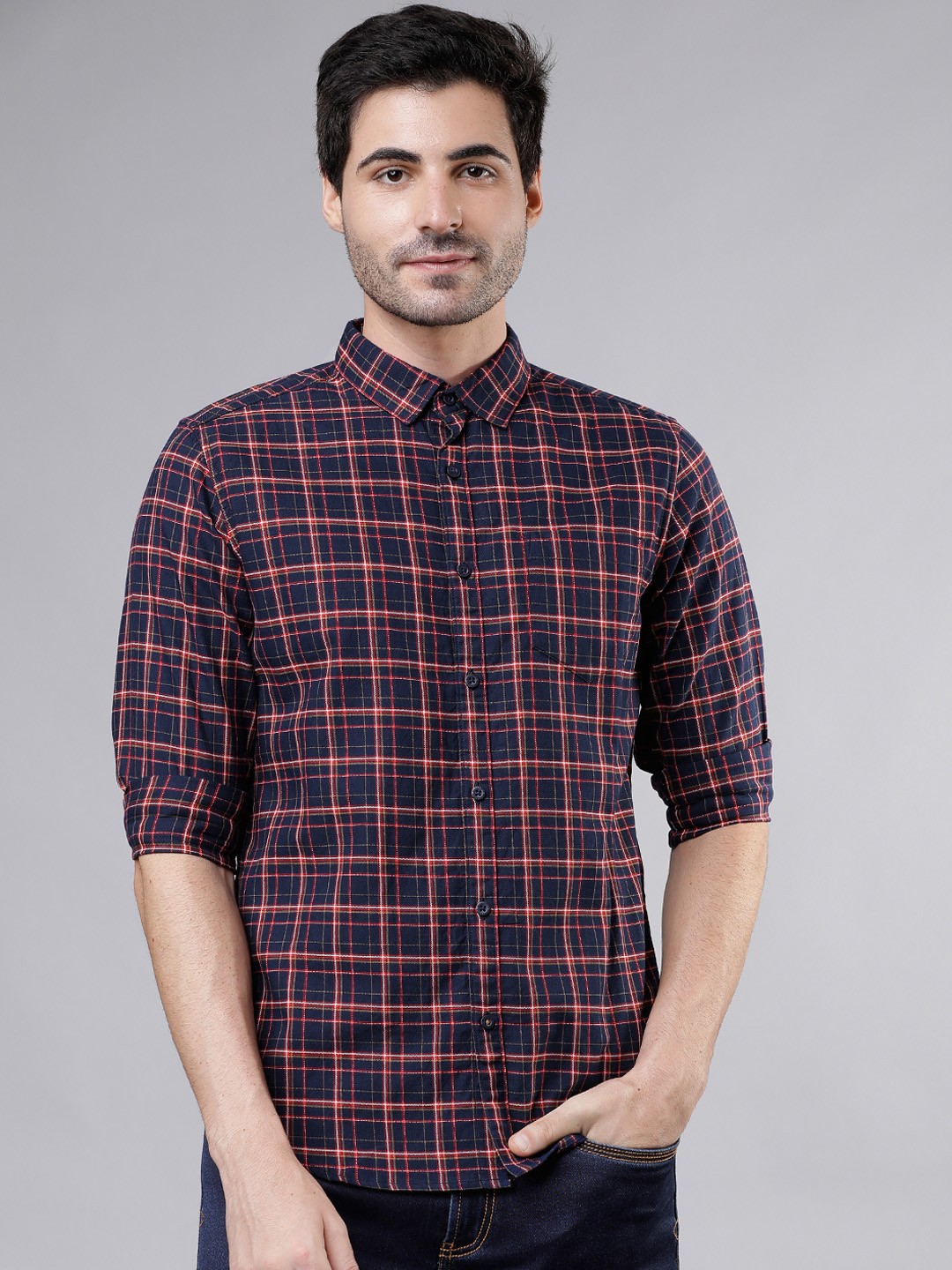 

HIGHLANDER Men Navy Blue & Red Slim Fit Checked Casual Shirt