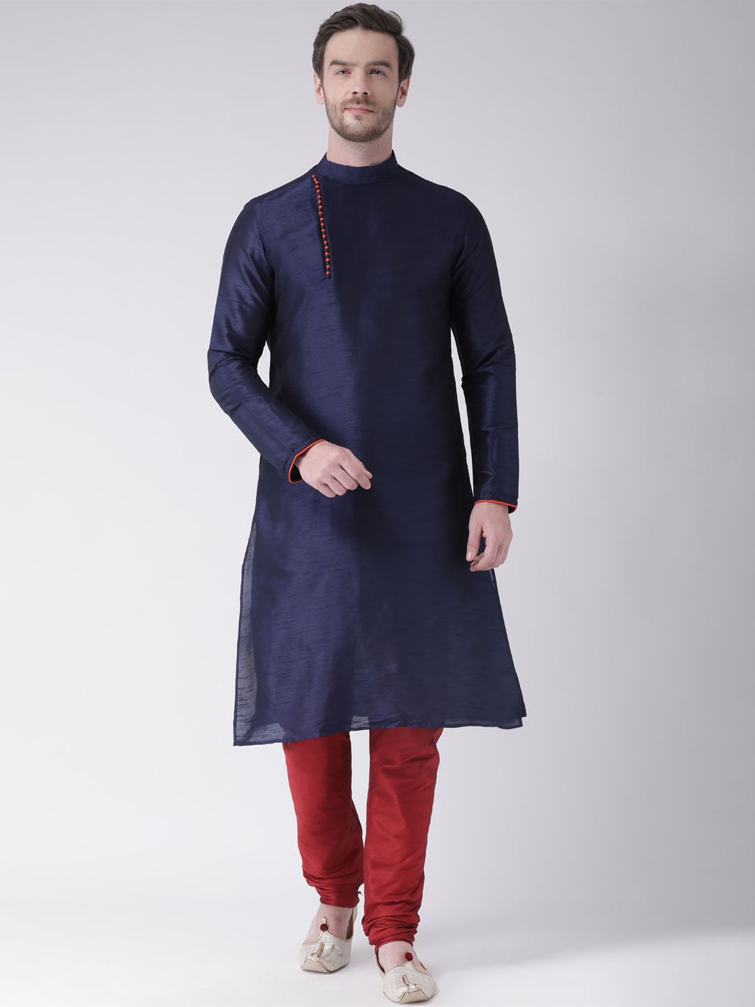 

DEYANN Men Navy Blue & Maroon Solid Kurta with Churidar
