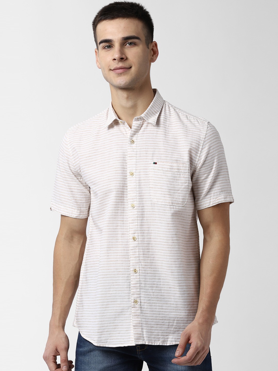 

Peter England Casuals Men Beige & White Slim Fit Striped Casual Shirt