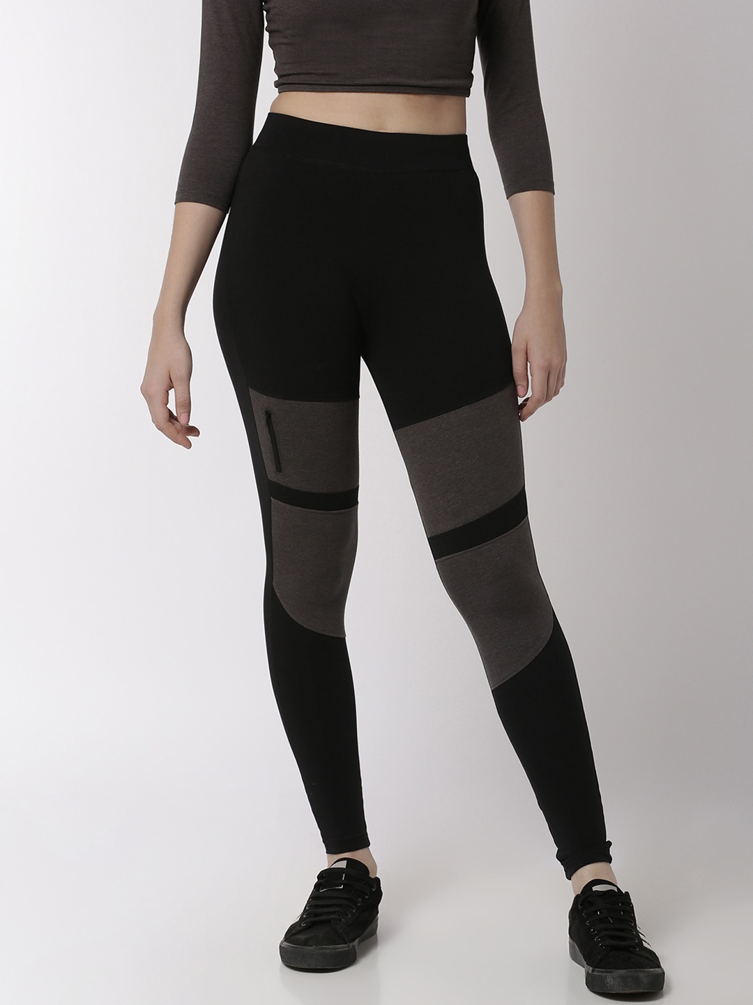 

De Moza Women Black Solid Ankle Length Sporty Tights