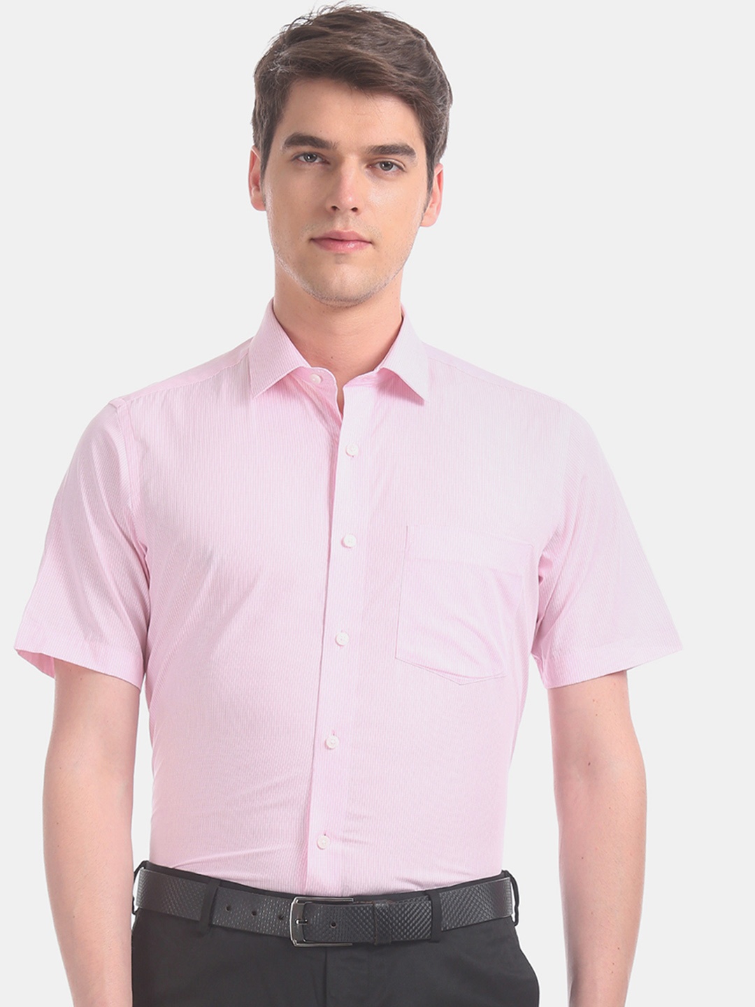 

Arrow Men Pink Regular Fit Checked Formal Shirt