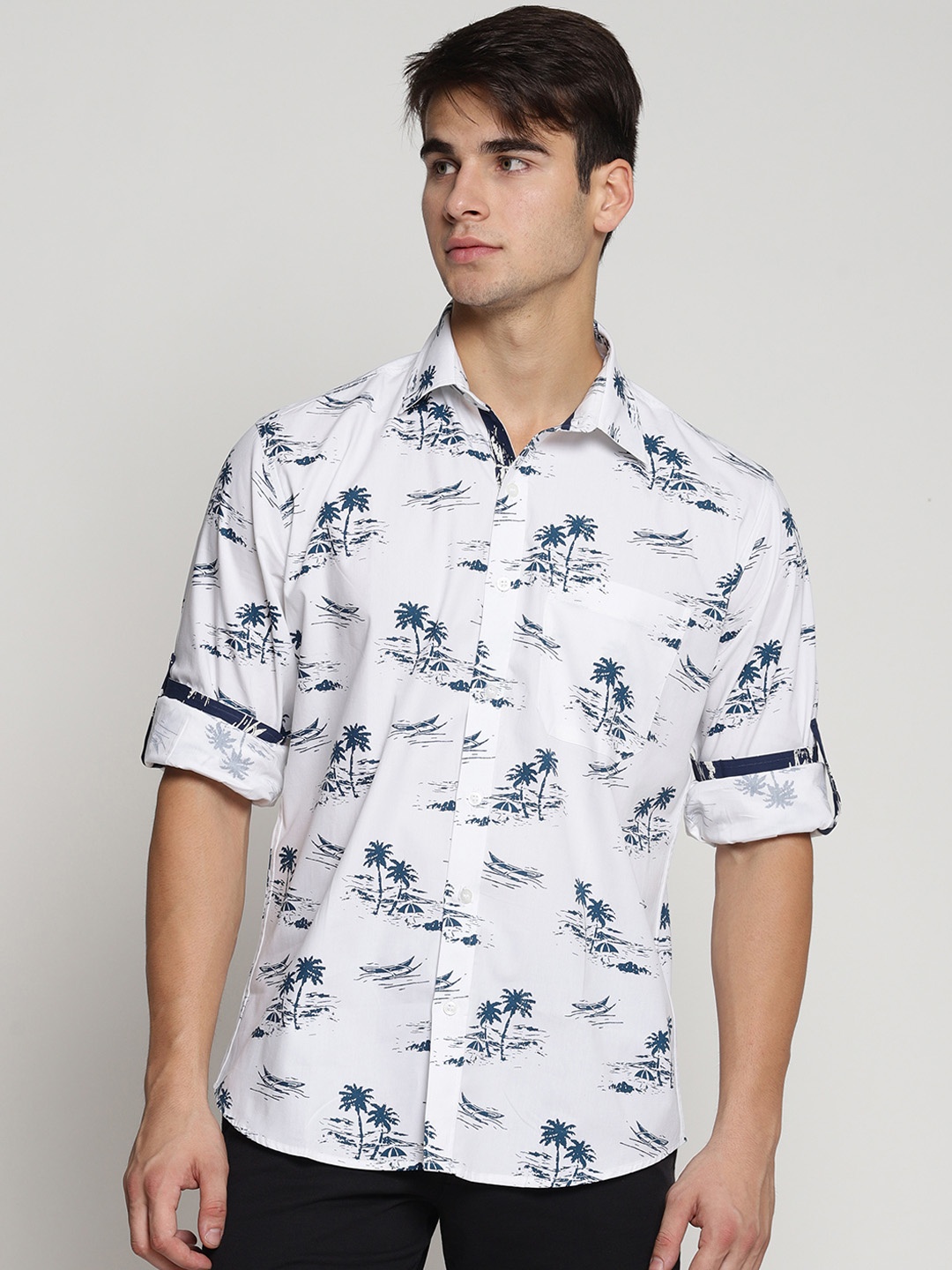 

Balista Men White & Blue Regular Fit Printed Casual Shirt
