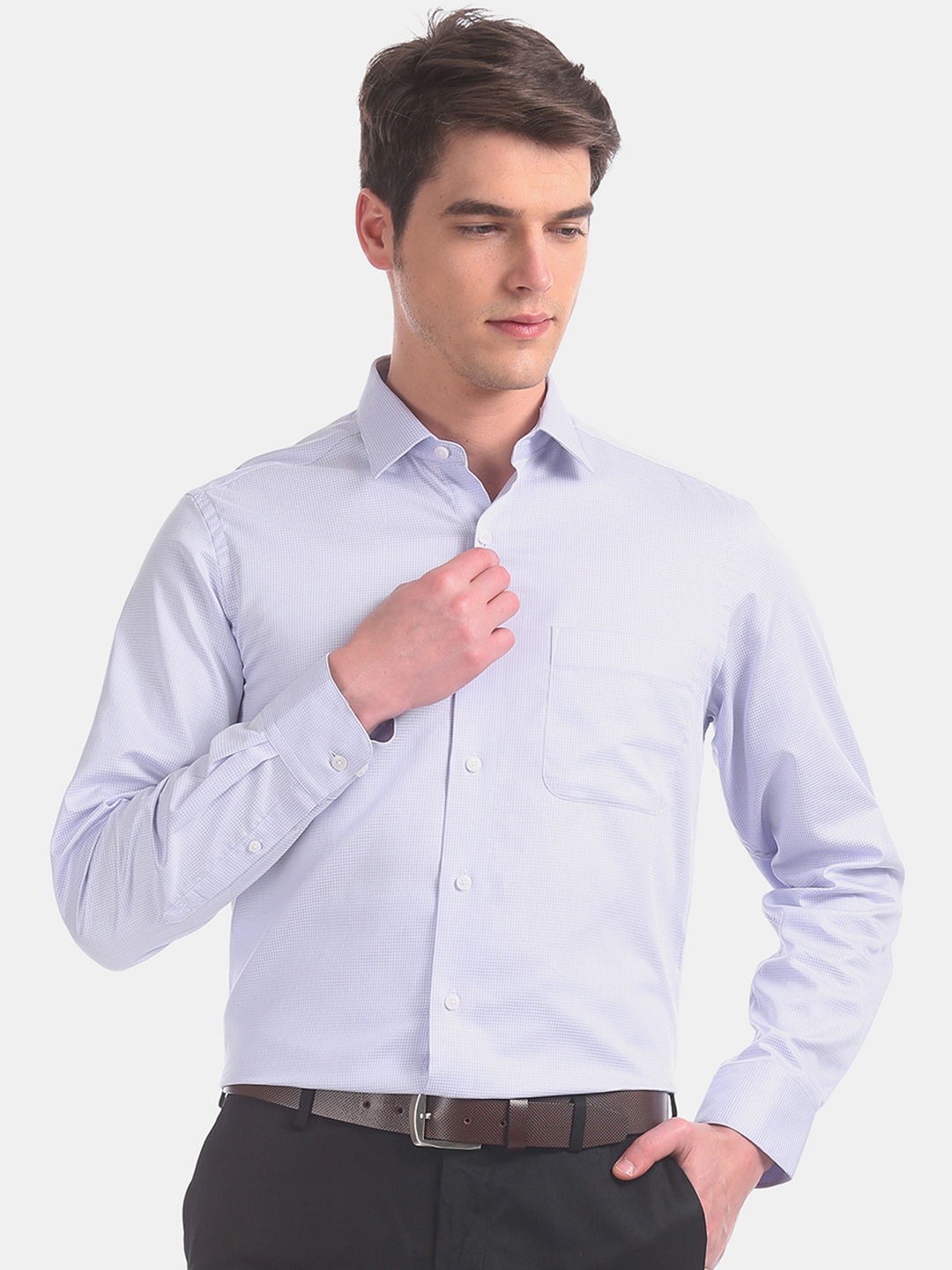 

Arrow Men Purple Regular Fit Checked Formal Shirt