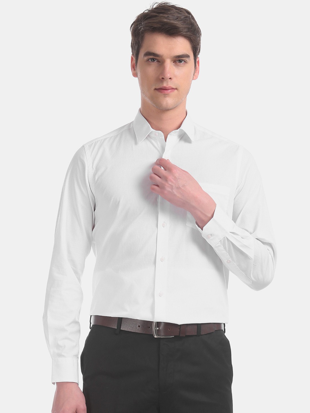 

Arrow Men White Slim Fit Solid Formal Shirt