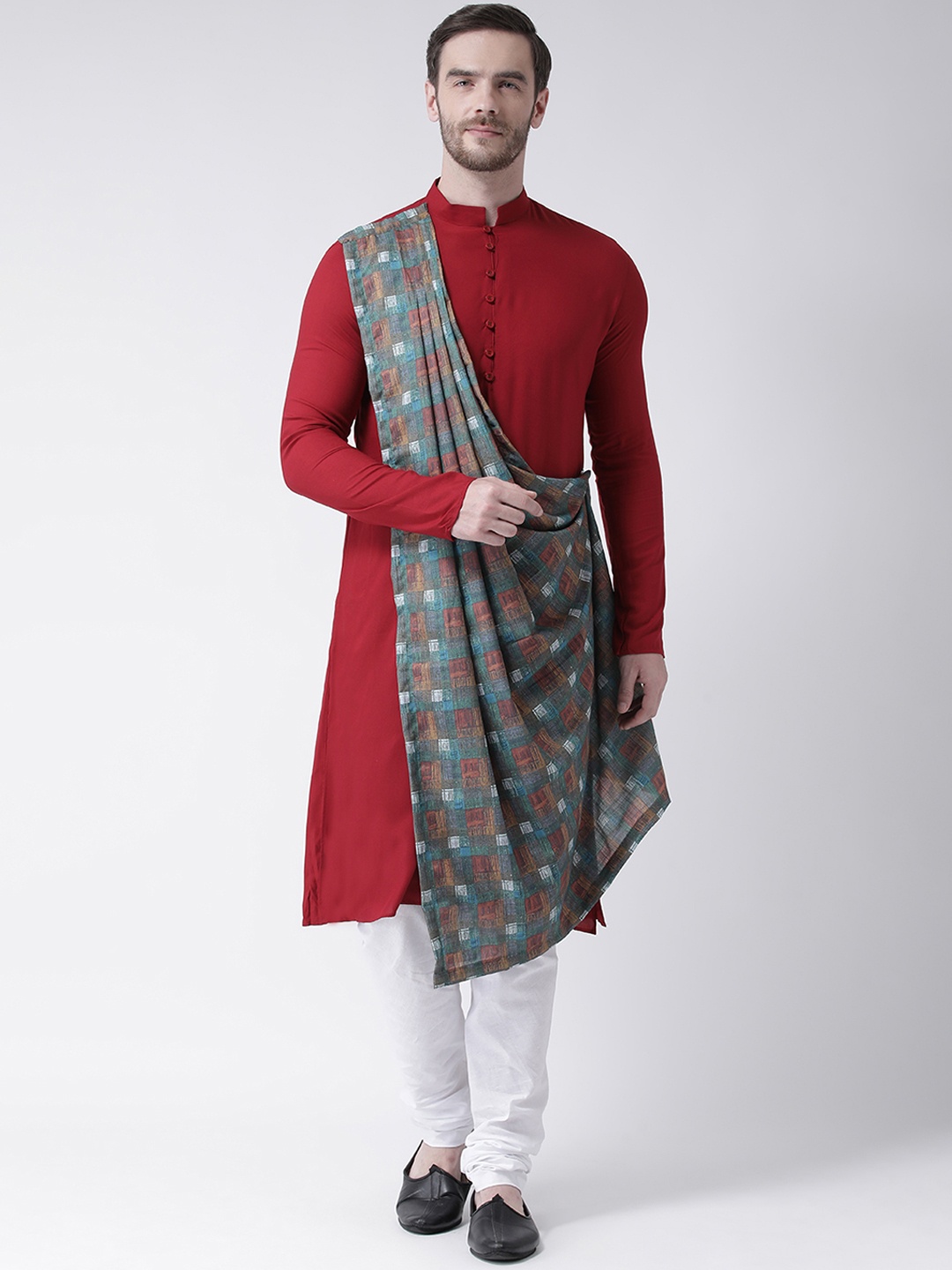 

DEYANN Men Red & Green Solid Straight Kurta