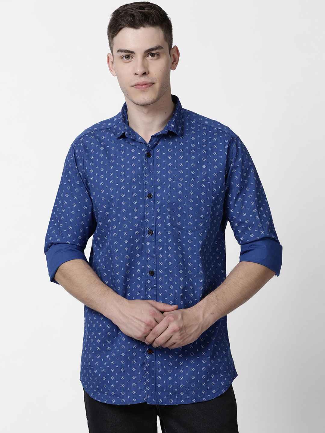

Cross Court Men Blue Slim Fit Printed Casual Shirt
