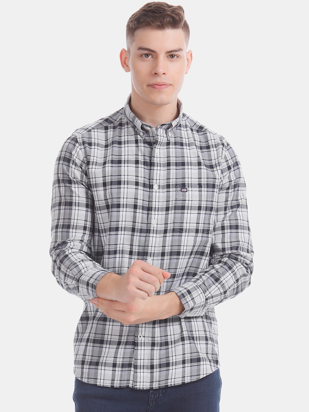 

Arrow Men Black & White Slim Fit Checked Casual Shirt