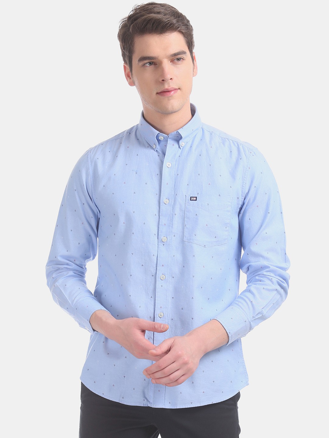 

Arrow Men Blue & Black Slim Fit Printed Casual Shirt