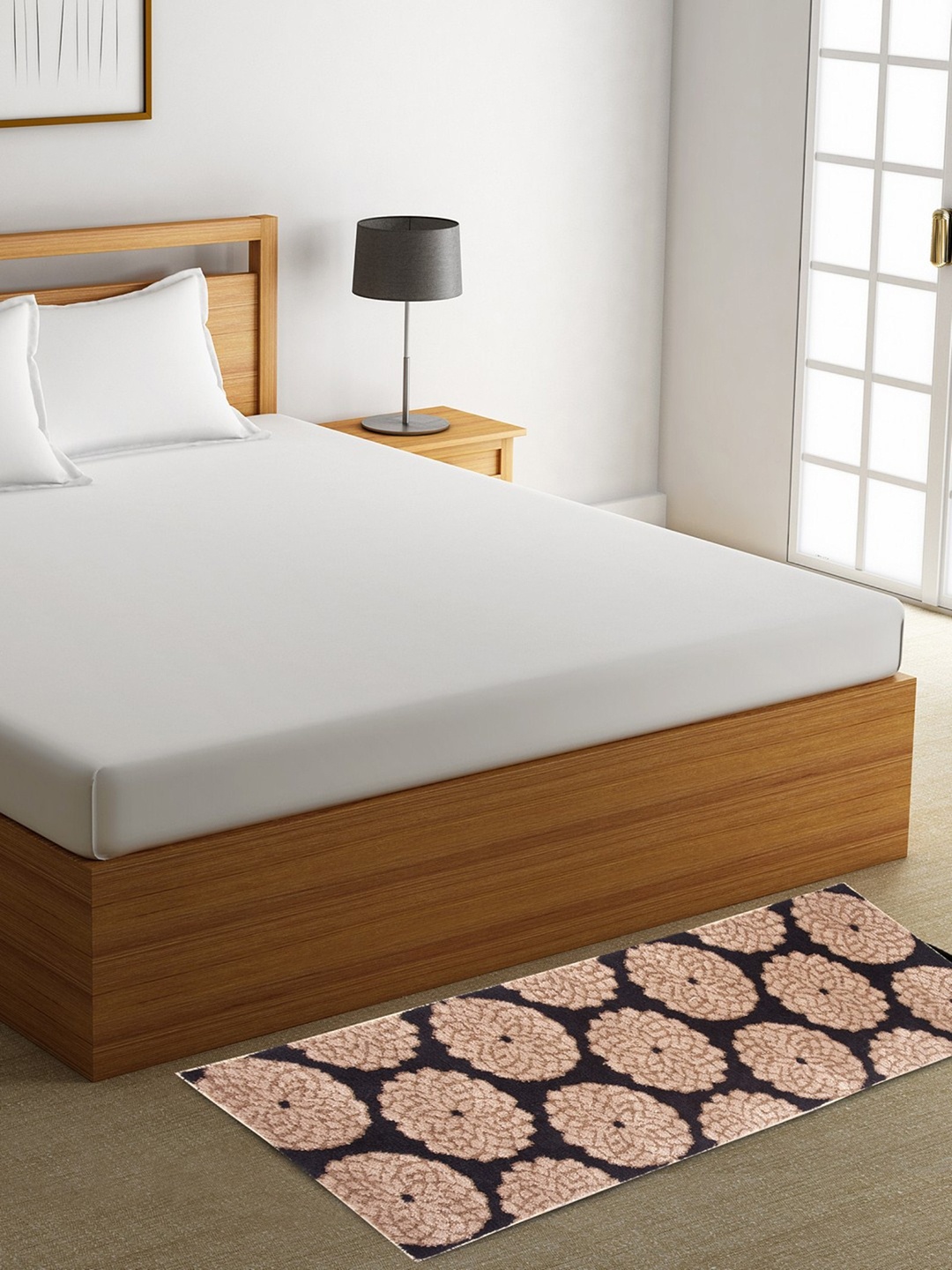 

ROMEE Black & Beige Floral Bed Runner