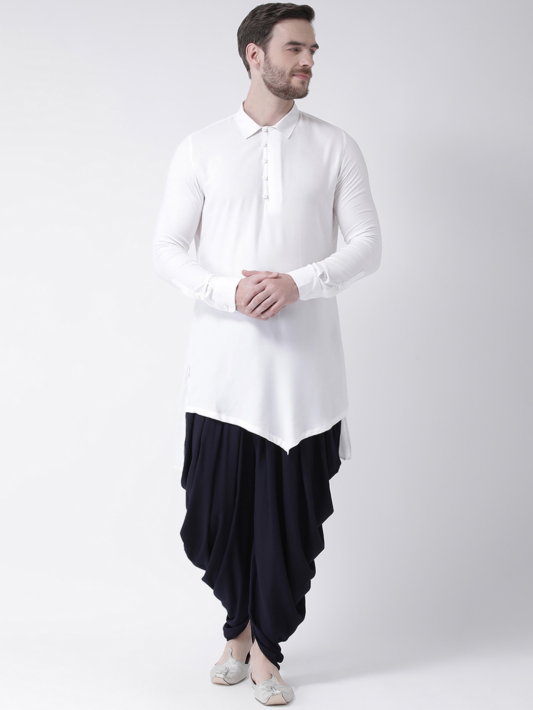 

DEYANN Men White Solid Straight Kurta
