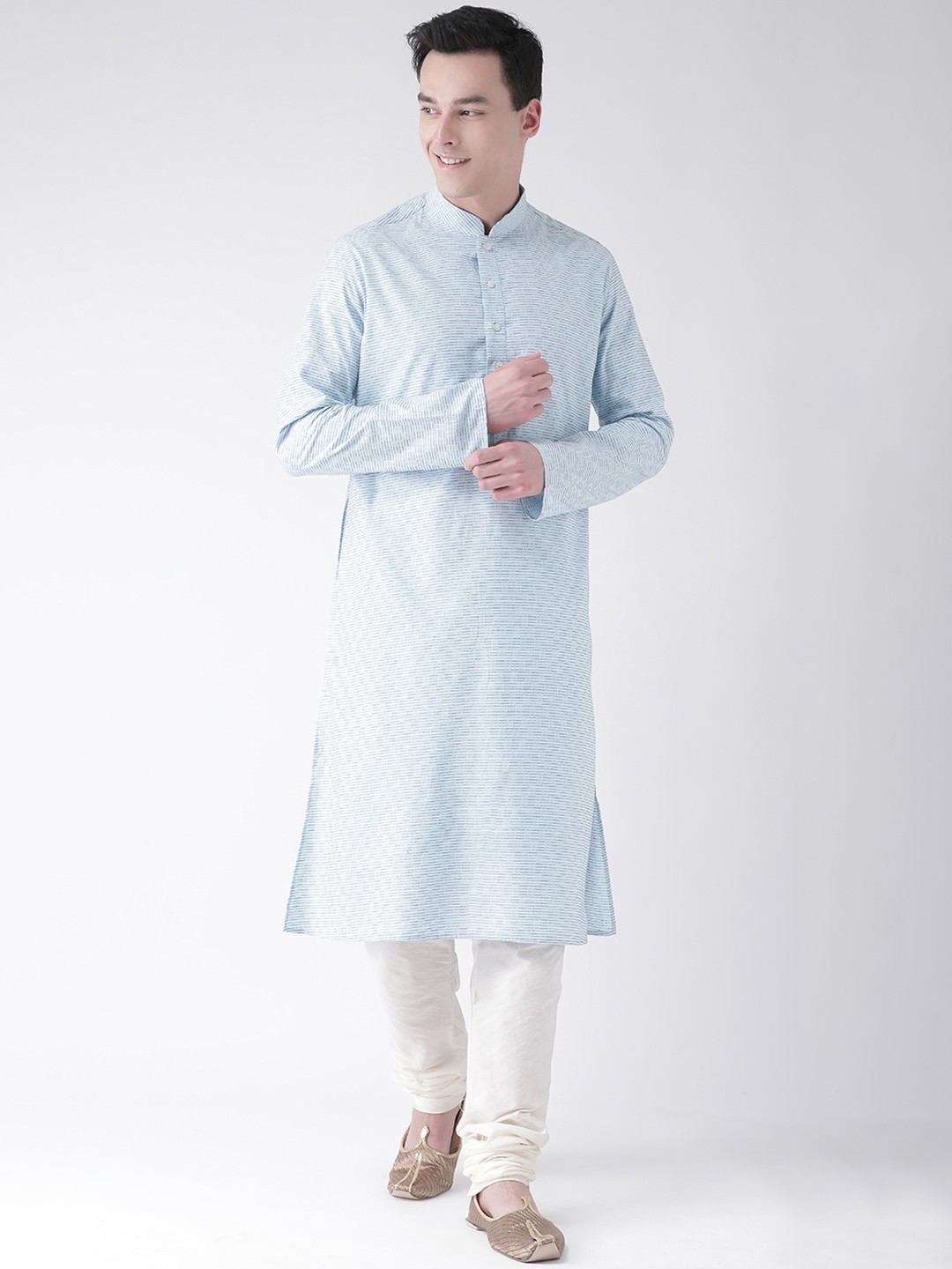 

DEYANN Men Blue & Black Printed Kurta with Churidar