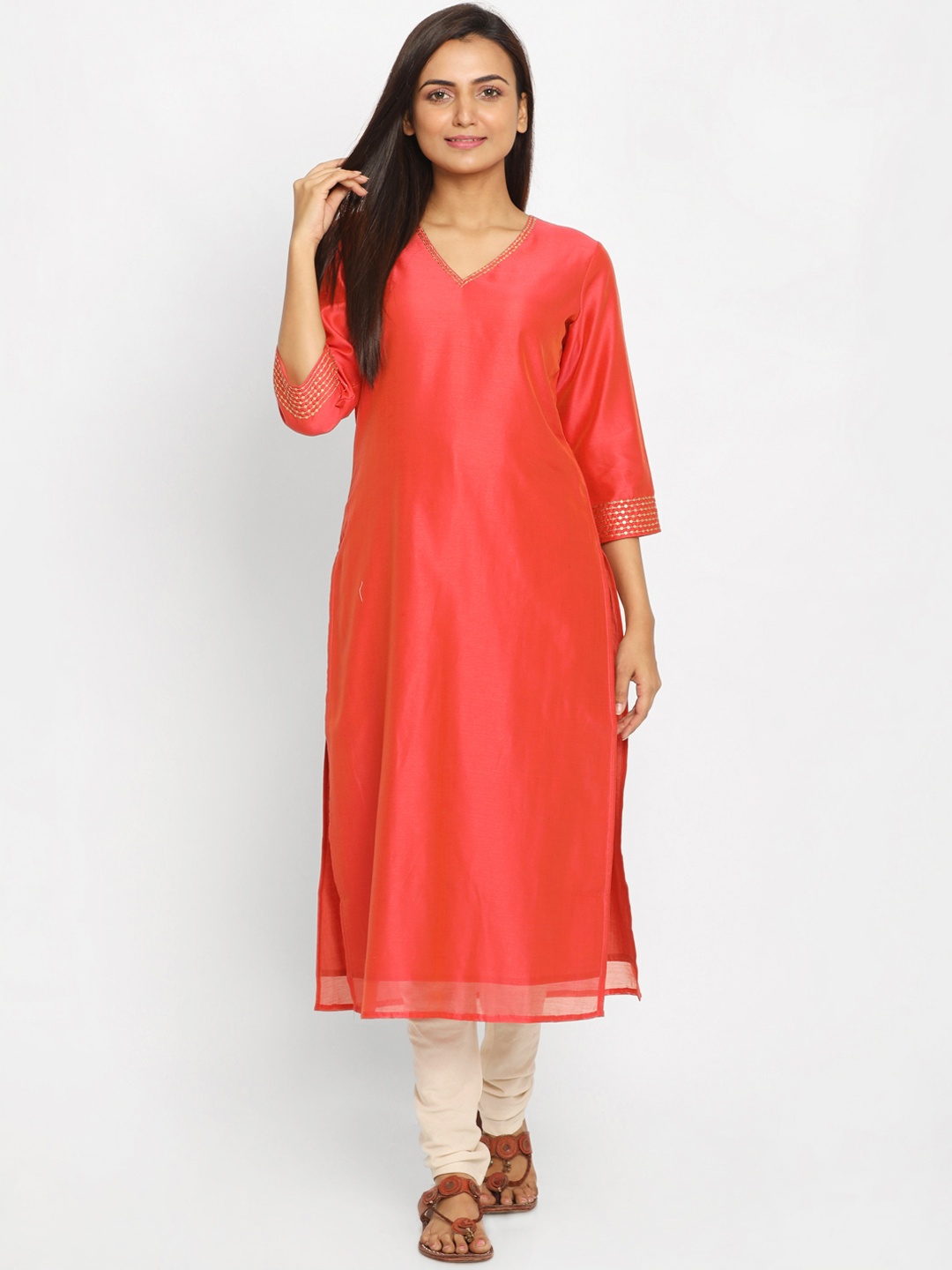 Nakshi Women Red Solid Straight Kurta