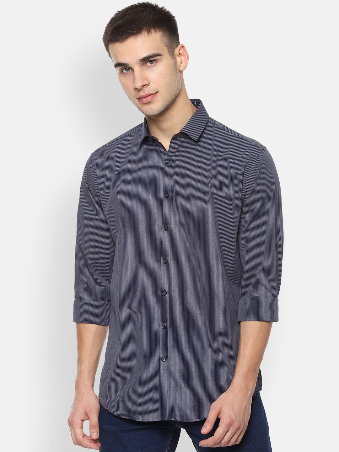 

V Dot Men Navy Blue & Off-White Slim Fit Striped Casual Shirt
