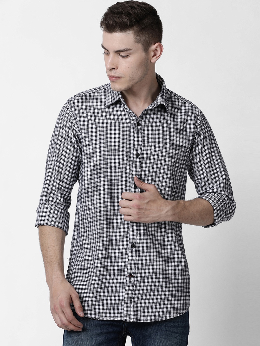 

Cross Court Men Black & White Slim Fit Checked Casual Shirt