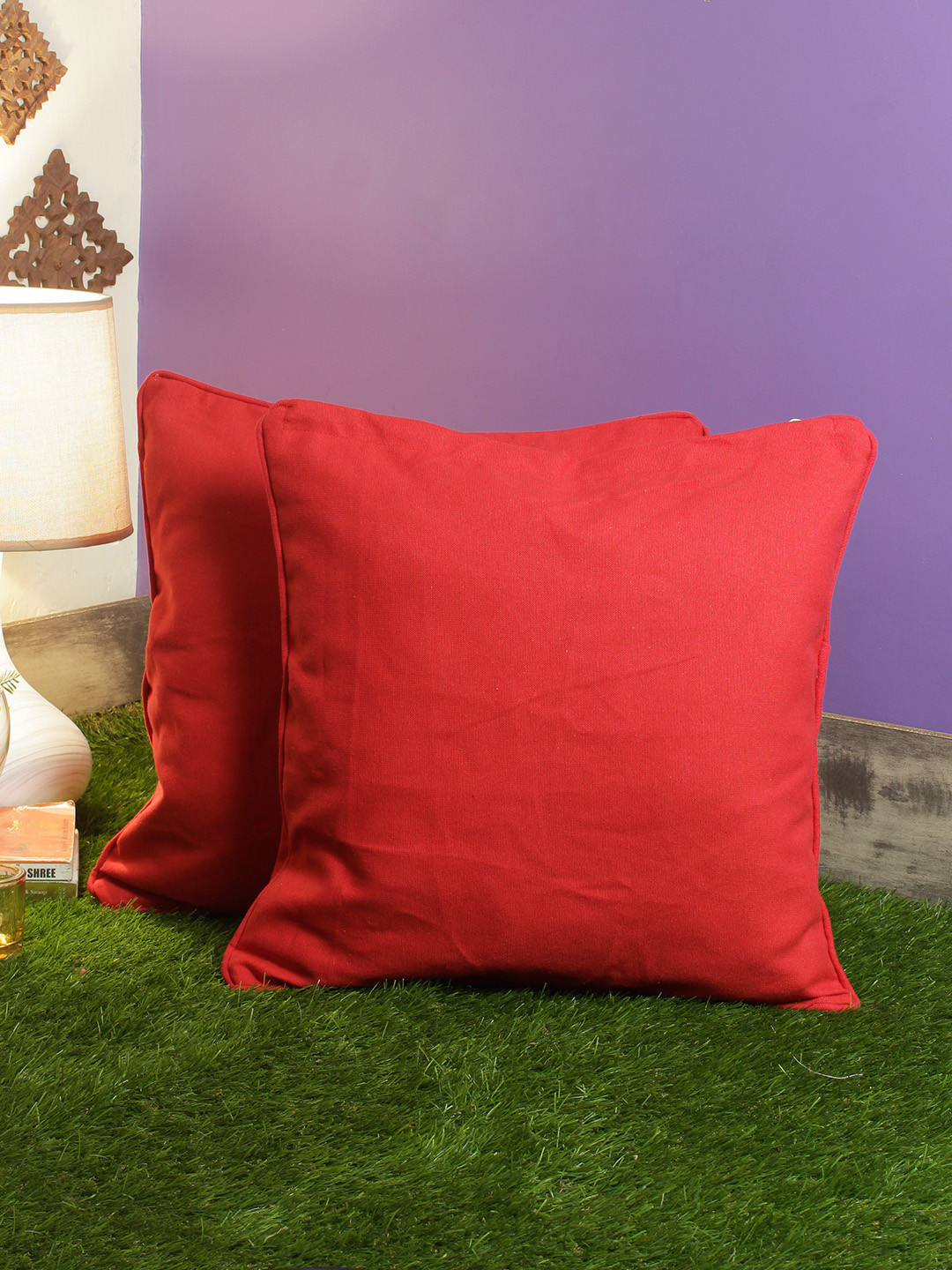 

Soumya Set of 2 Red Solid Square Cushion Covers