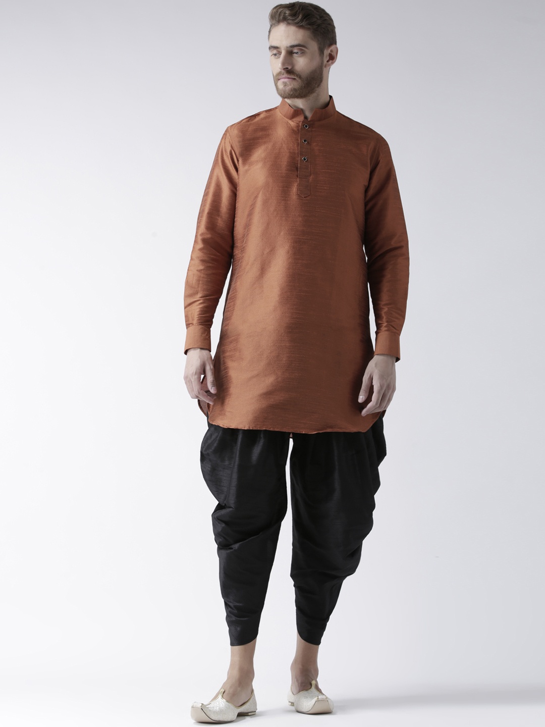 

DEYANN Men Orange & Black Solid Kurta with Patiala