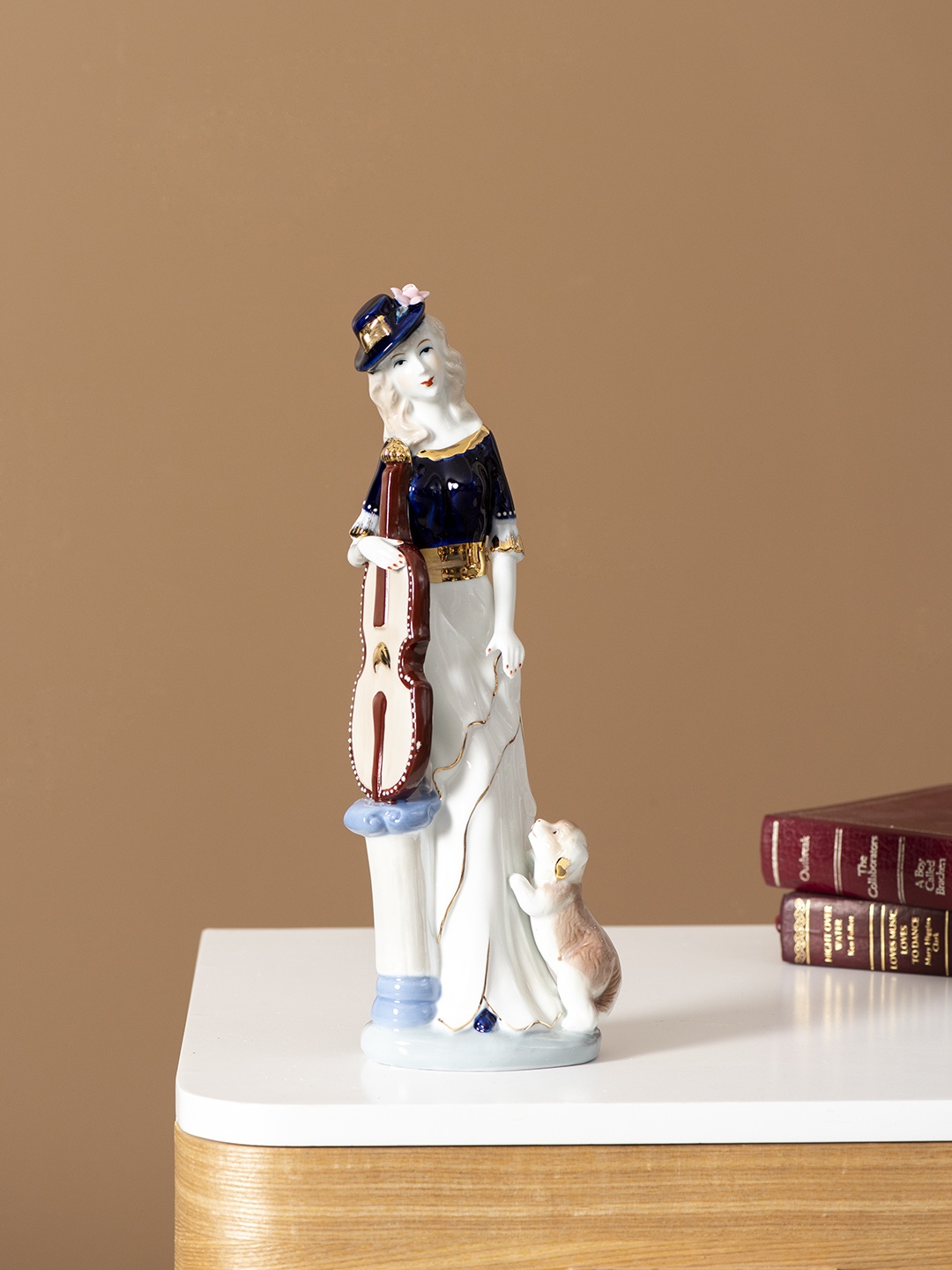 

THEDECORKART White & Blue Victorian Lady Fine Porcelain Showpiece Figurine