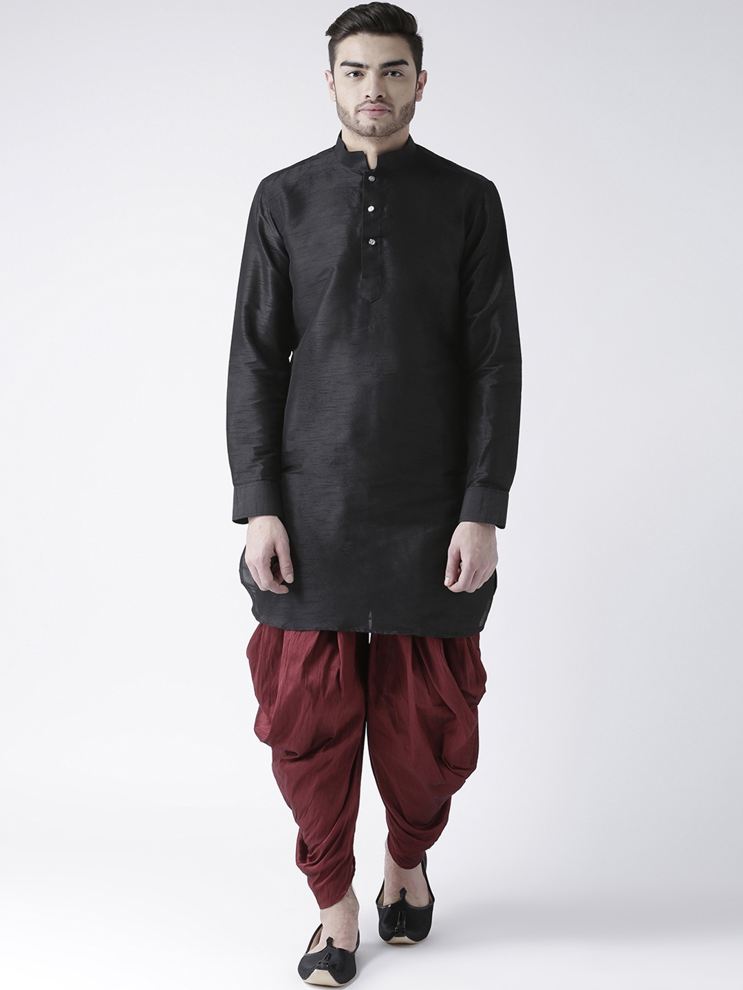 

DEYANN Men Black & Maroon Solid Kurta with Patiala