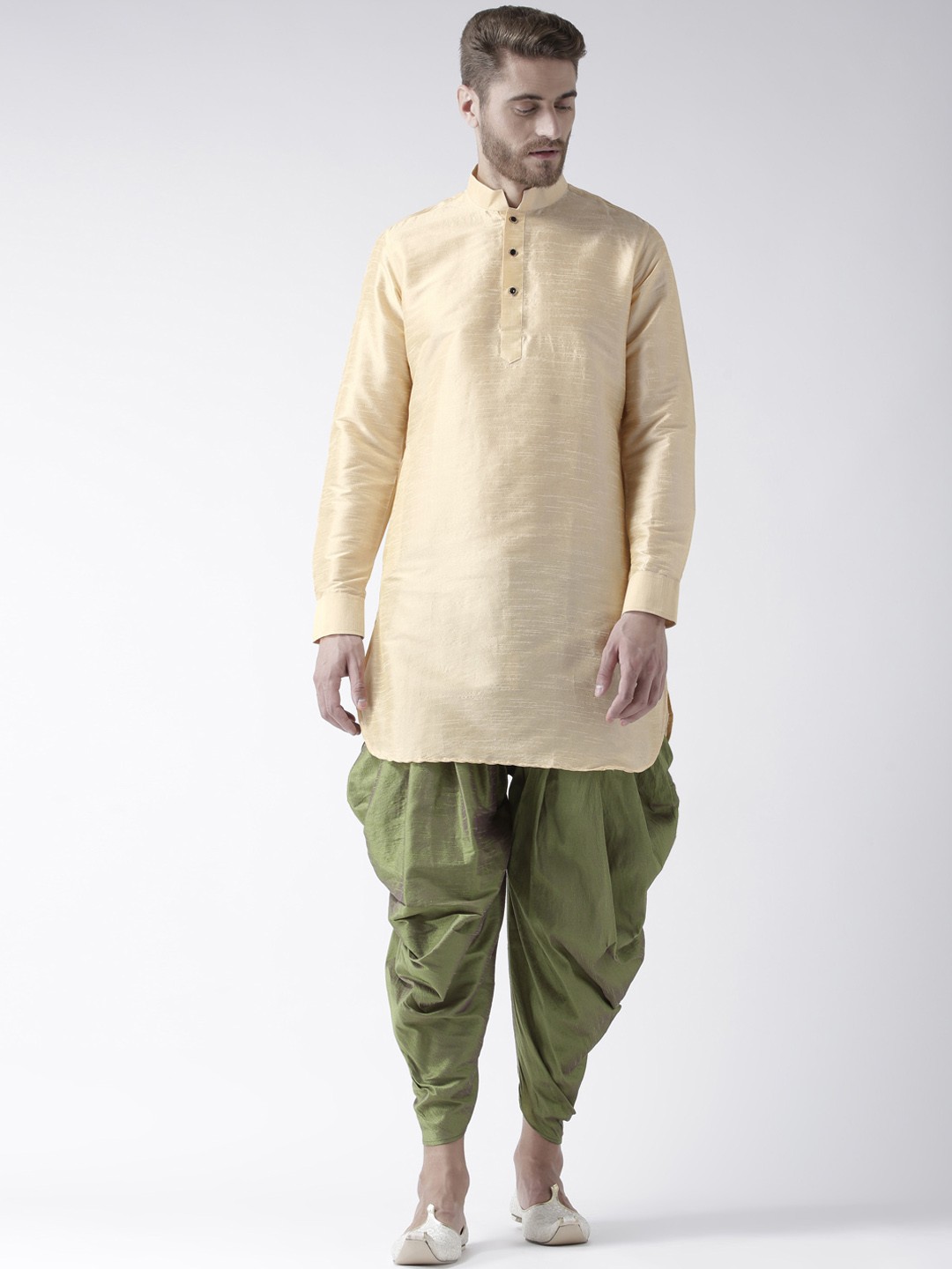 

DEYANN Men Cream-Coloured & Green Solid Kurta with Patiala