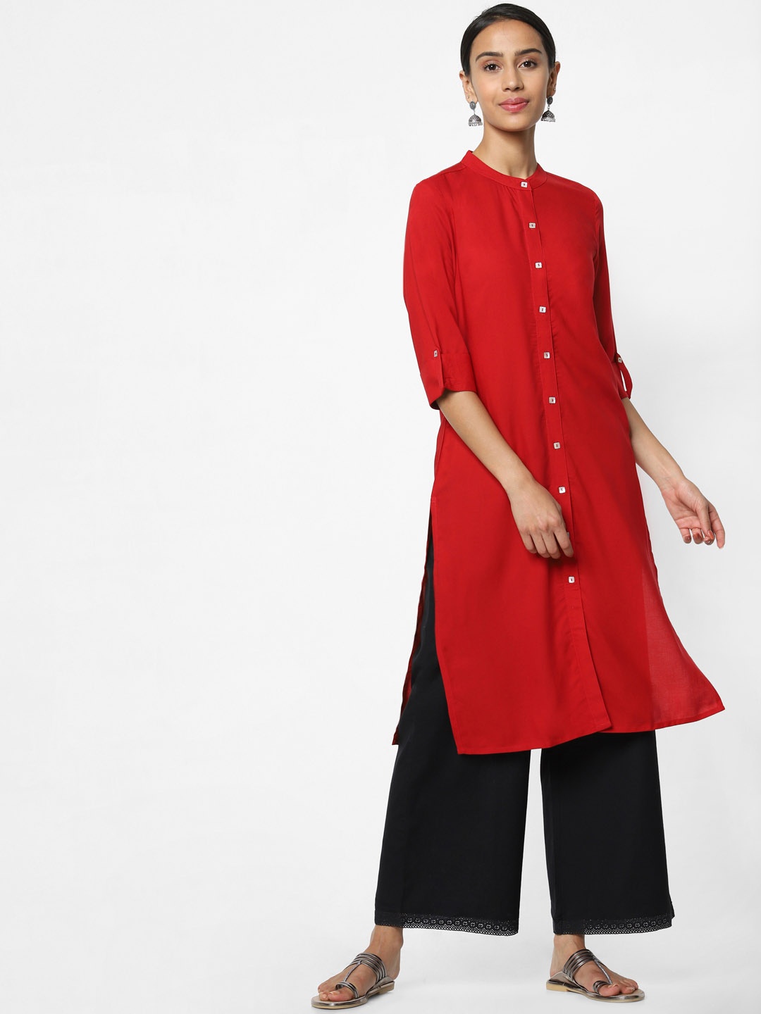 

Naari Women Red Solid Straight Kurta