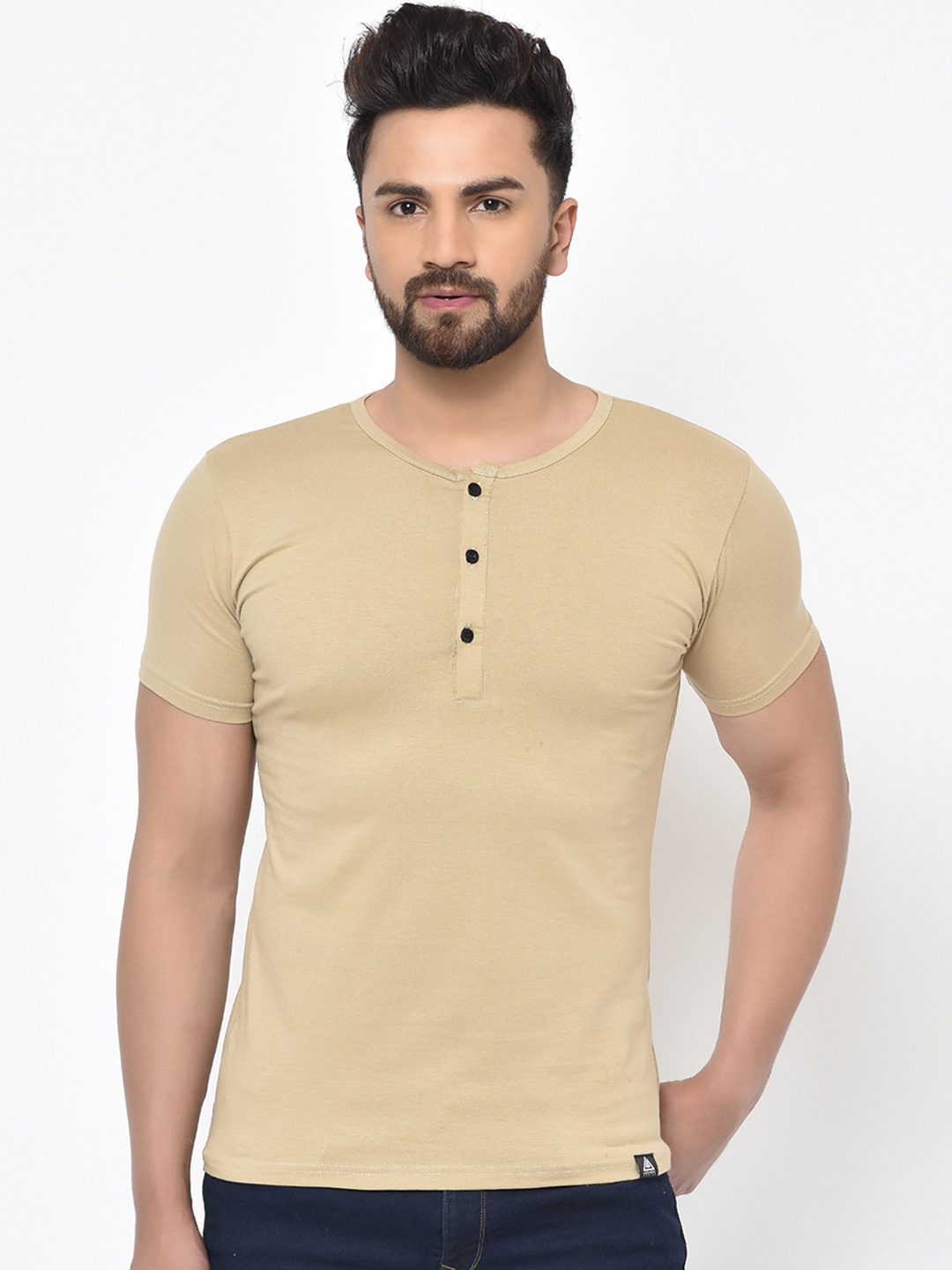 Aesthetic Bodies Men Beige Solid Henley Neck T-shirt