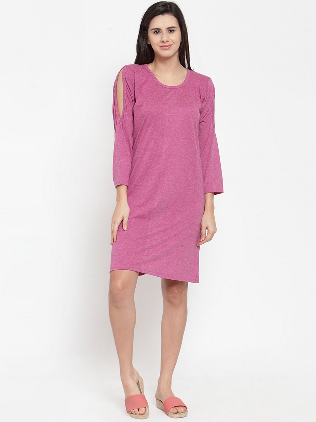 

Claura Pink Solid Nightdress