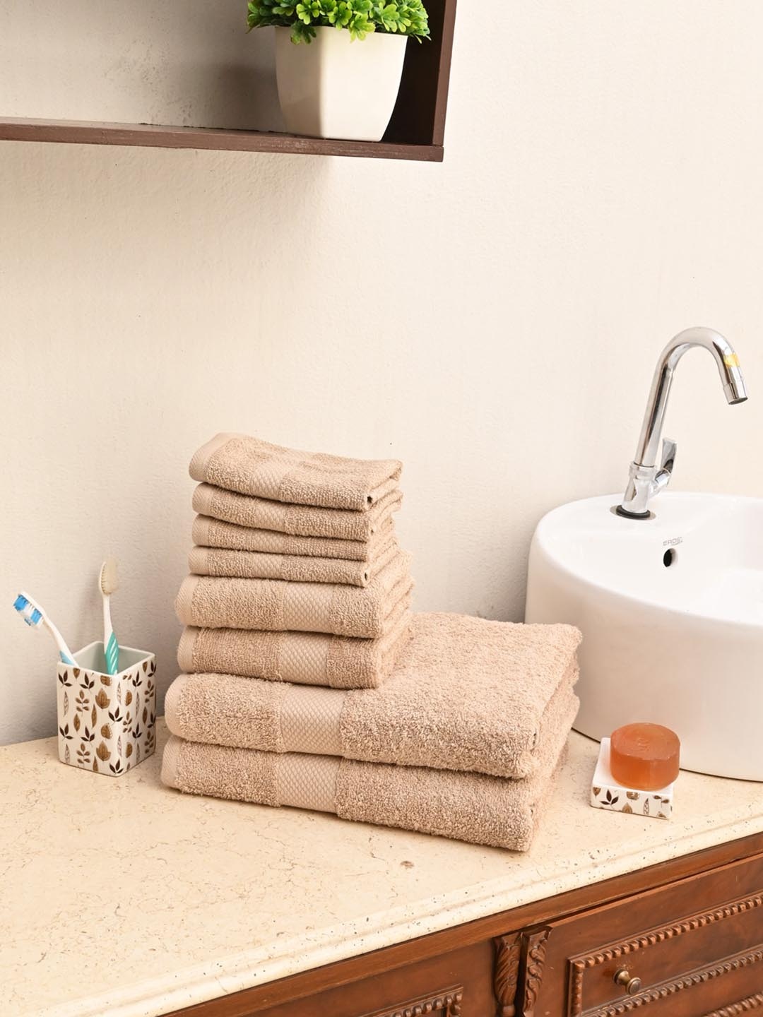 

Avira Home Unisex Set of 8 Beige Solid 500 GSM Towel Set